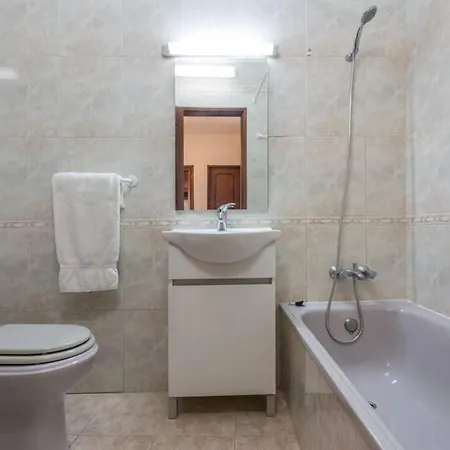 Millenium Vista Mar- 2 Passos Da קווארטיירה